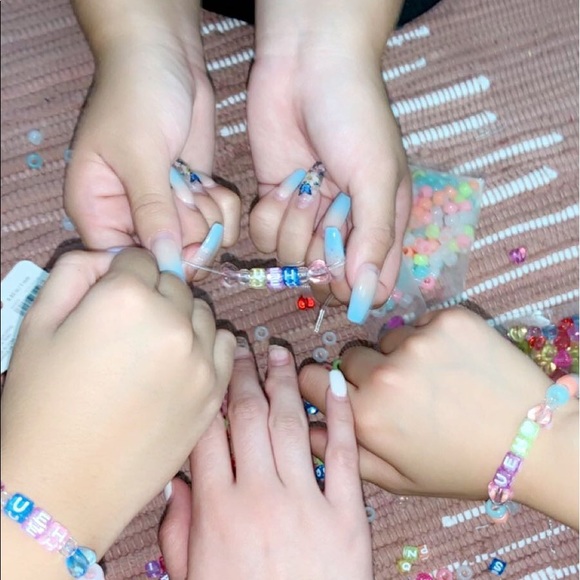 Meet your Posher, Emily - Picture 1 of 1